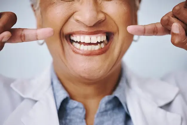 Envelhecer com um sorriso saudável